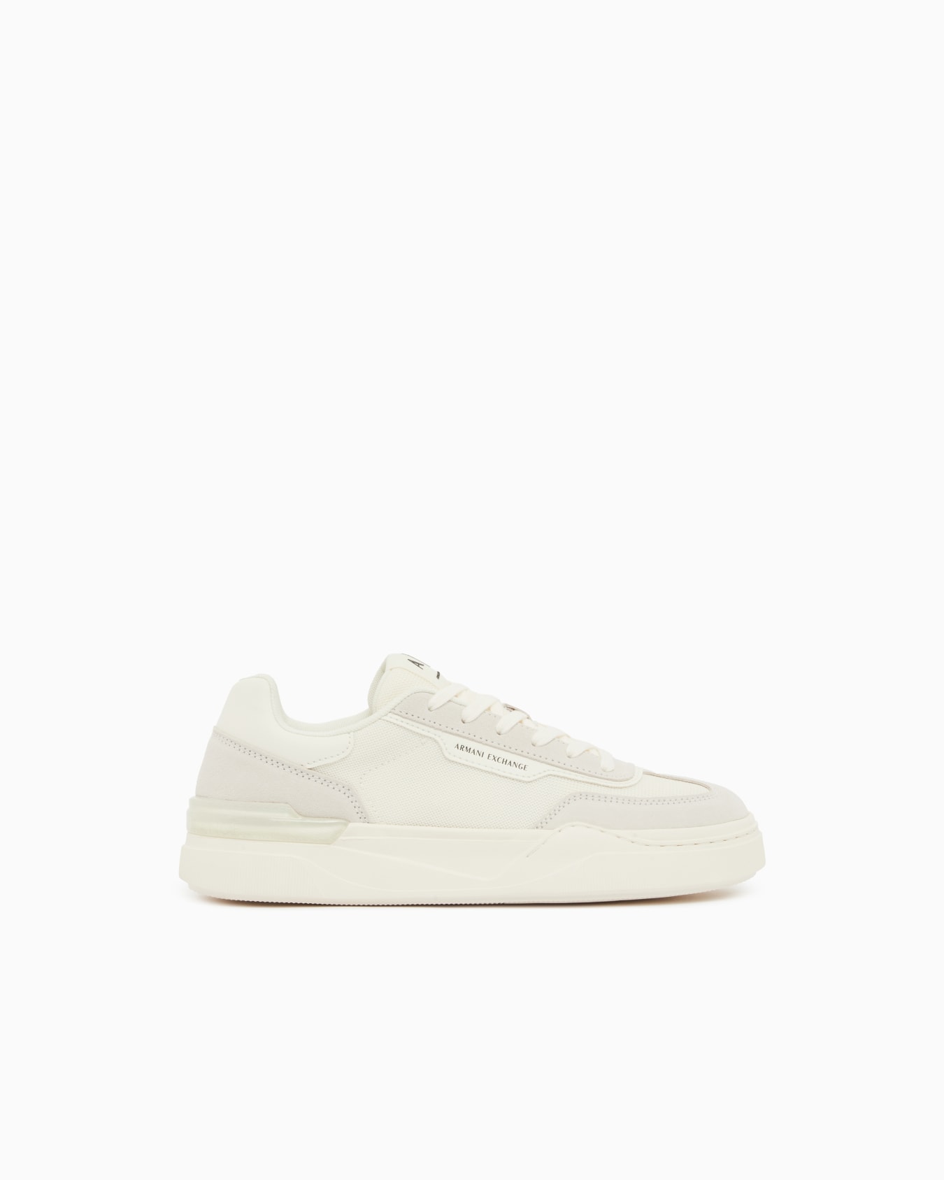 SNEAKER, Stilium