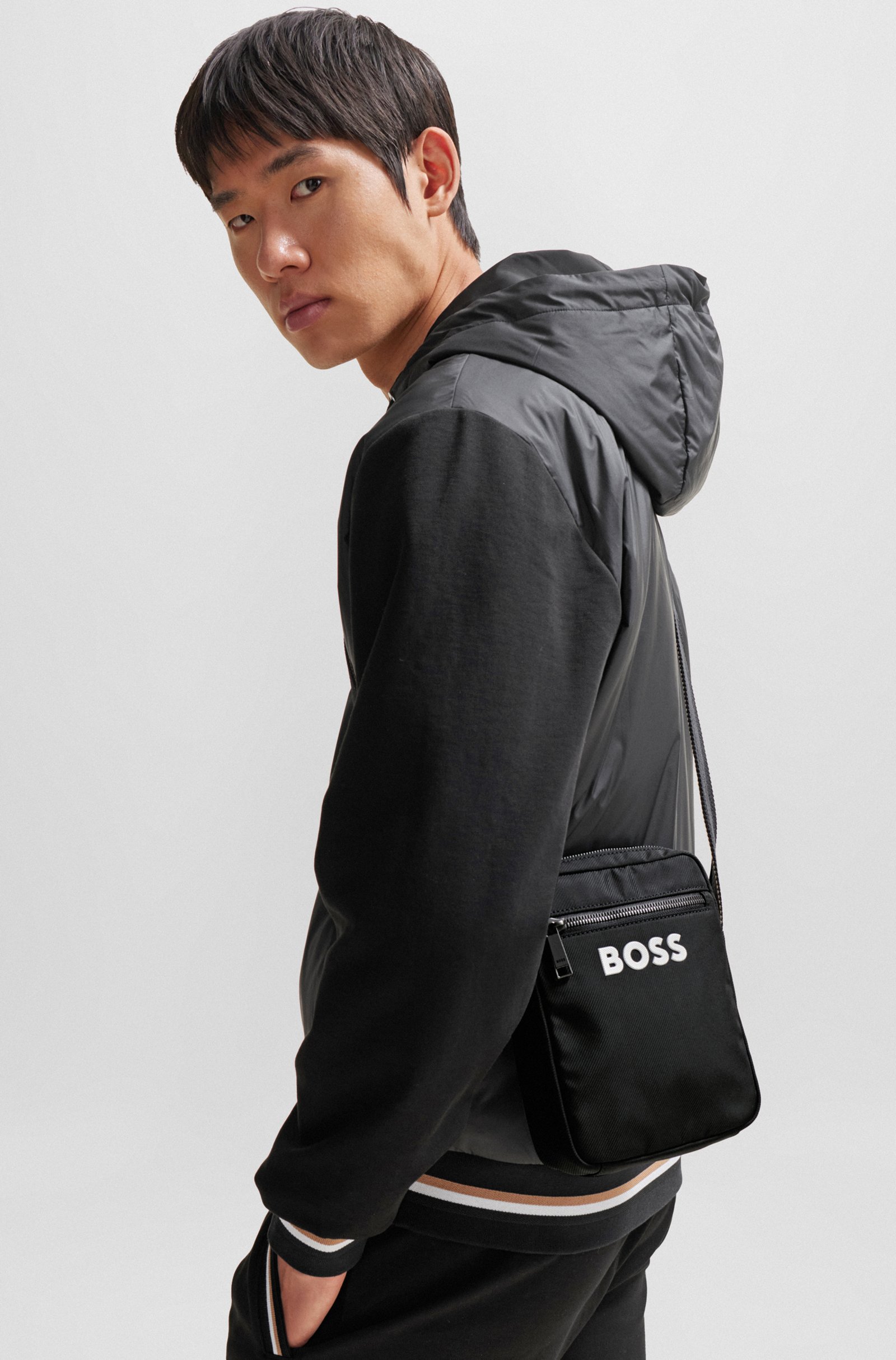ÇANTË, BOSS