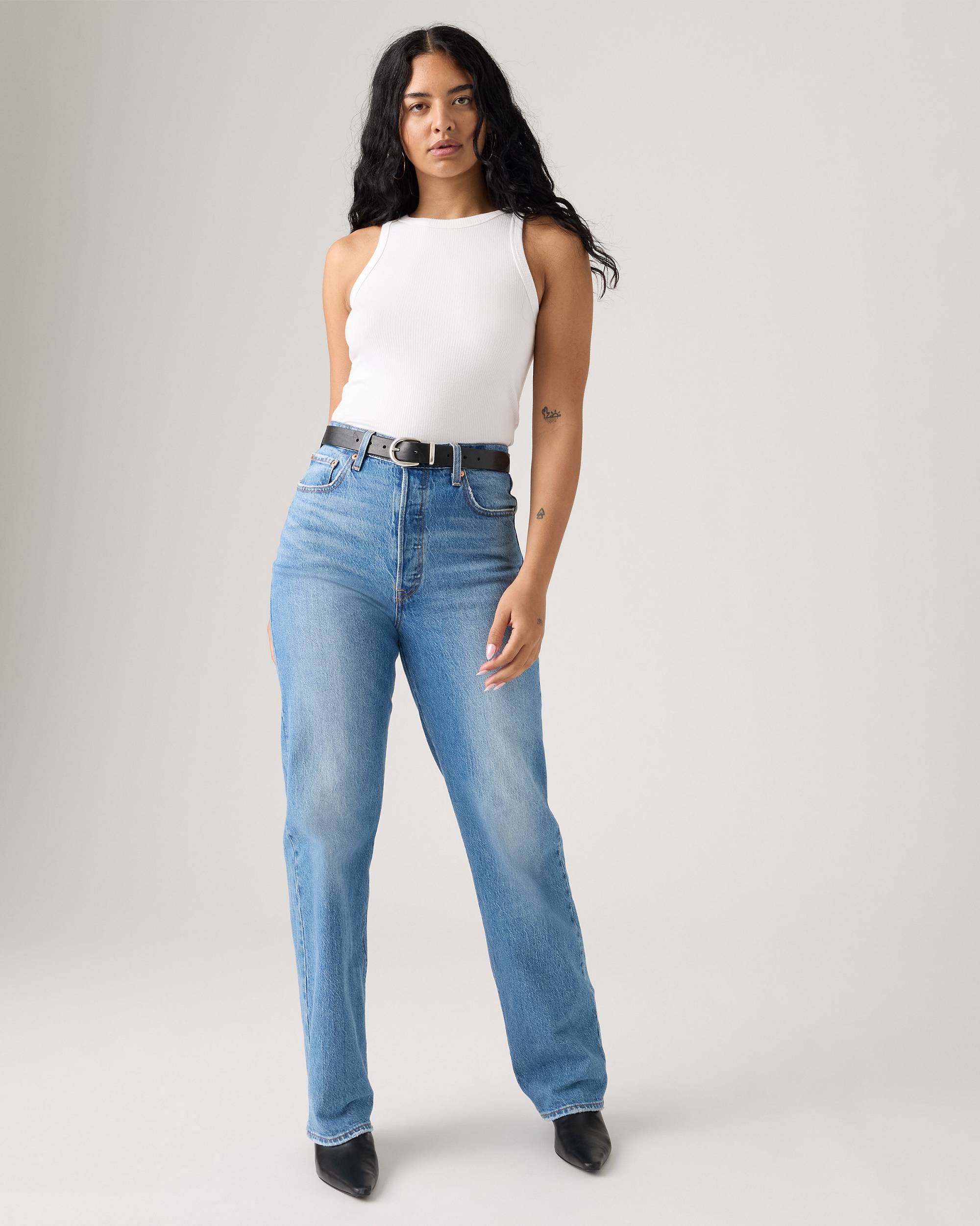 JEANS, Stilium