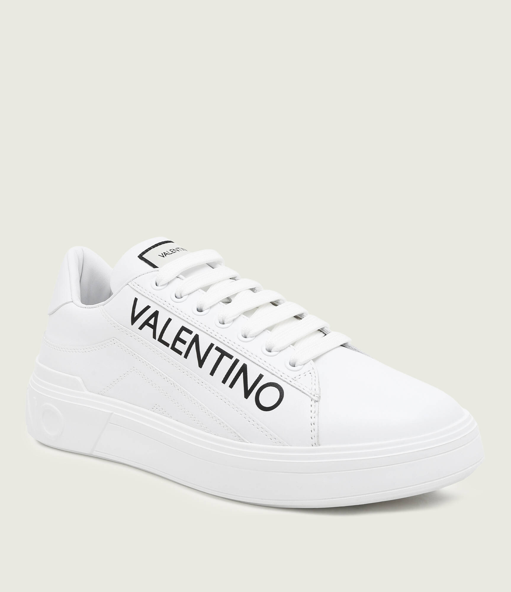 ATLETE, Stilium