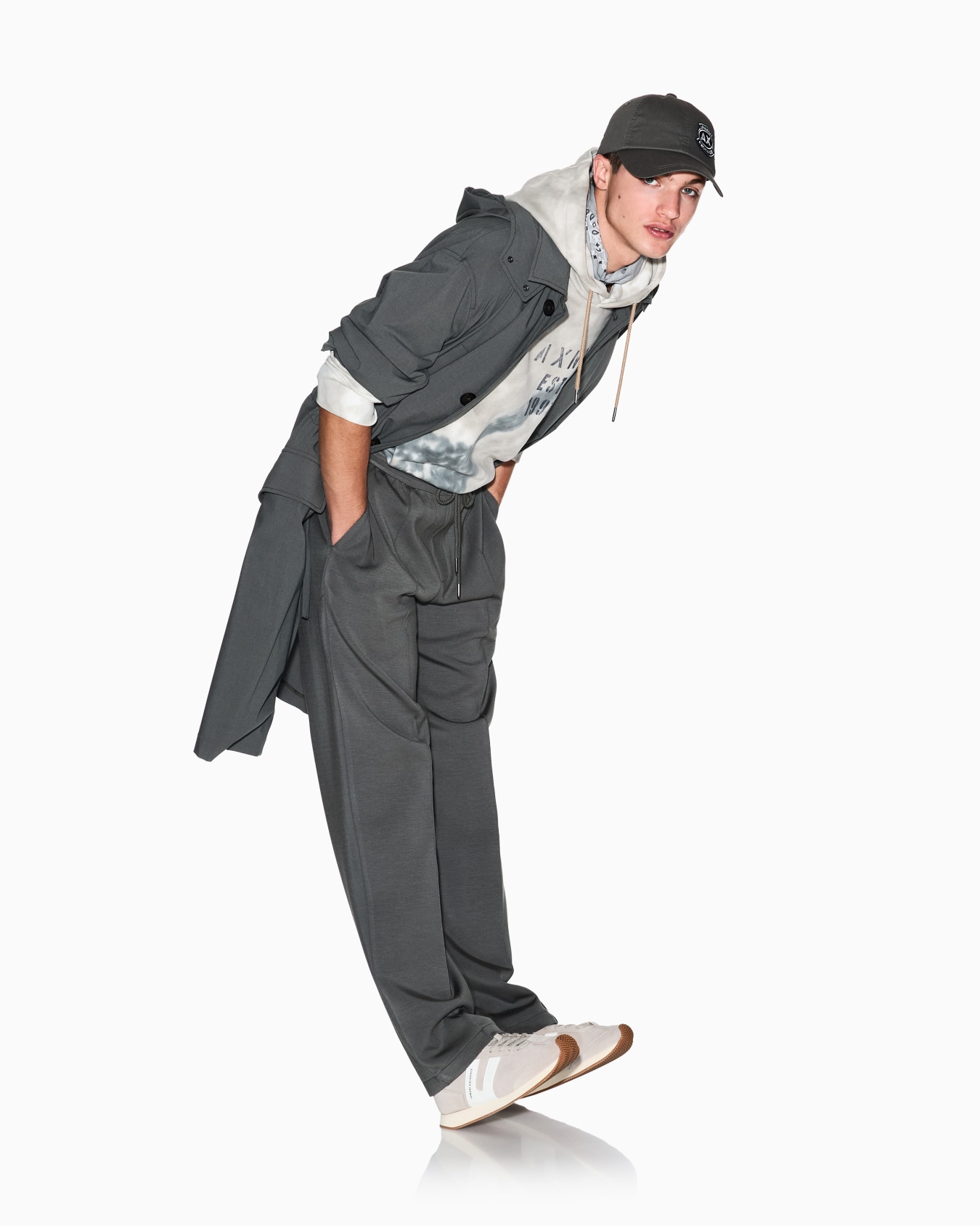 TROUSER, Stilium