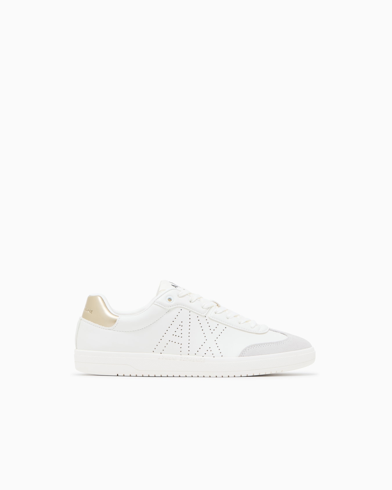 SNEAKER, Stilium