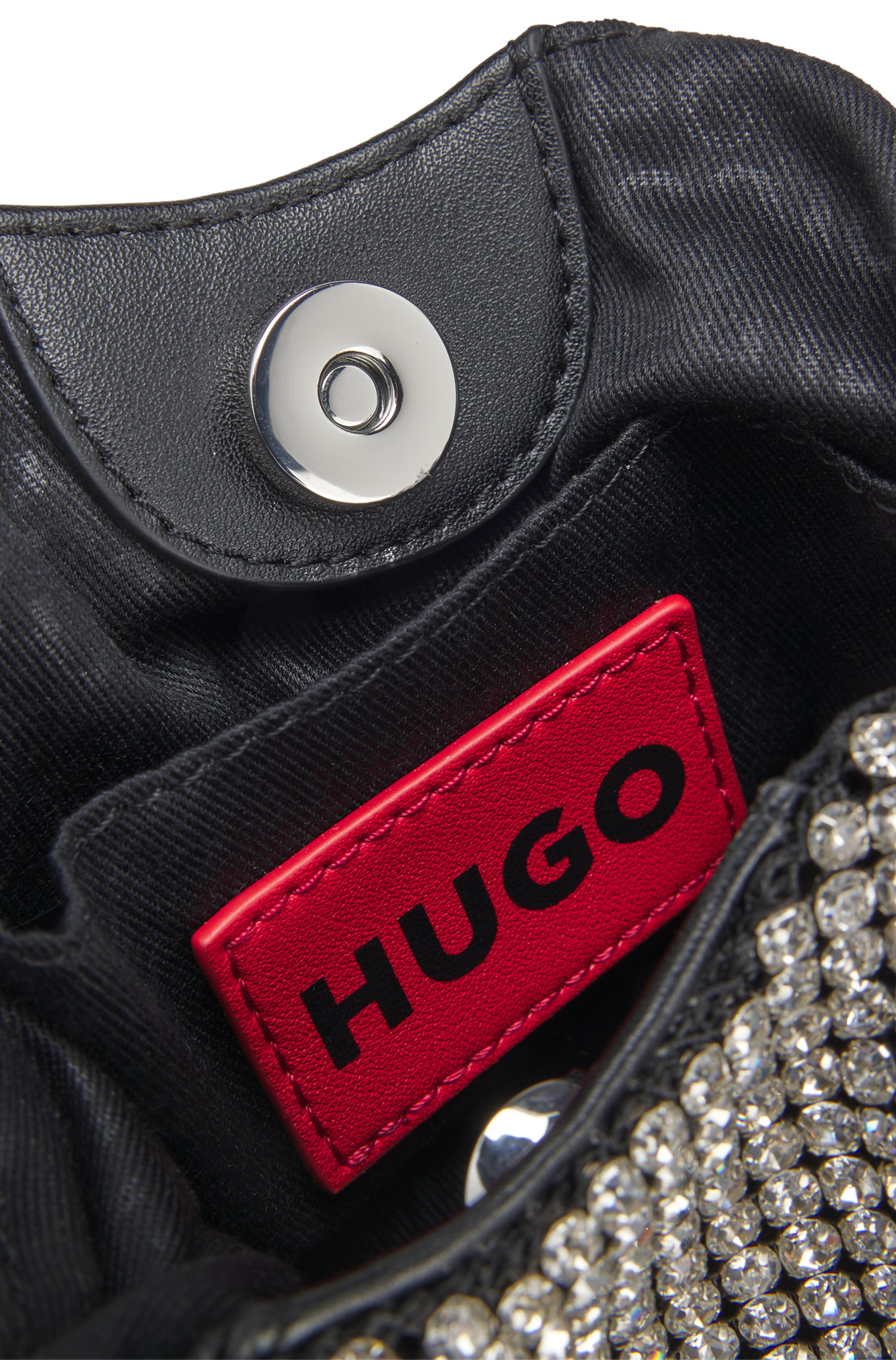 ÇANTË, Hugo