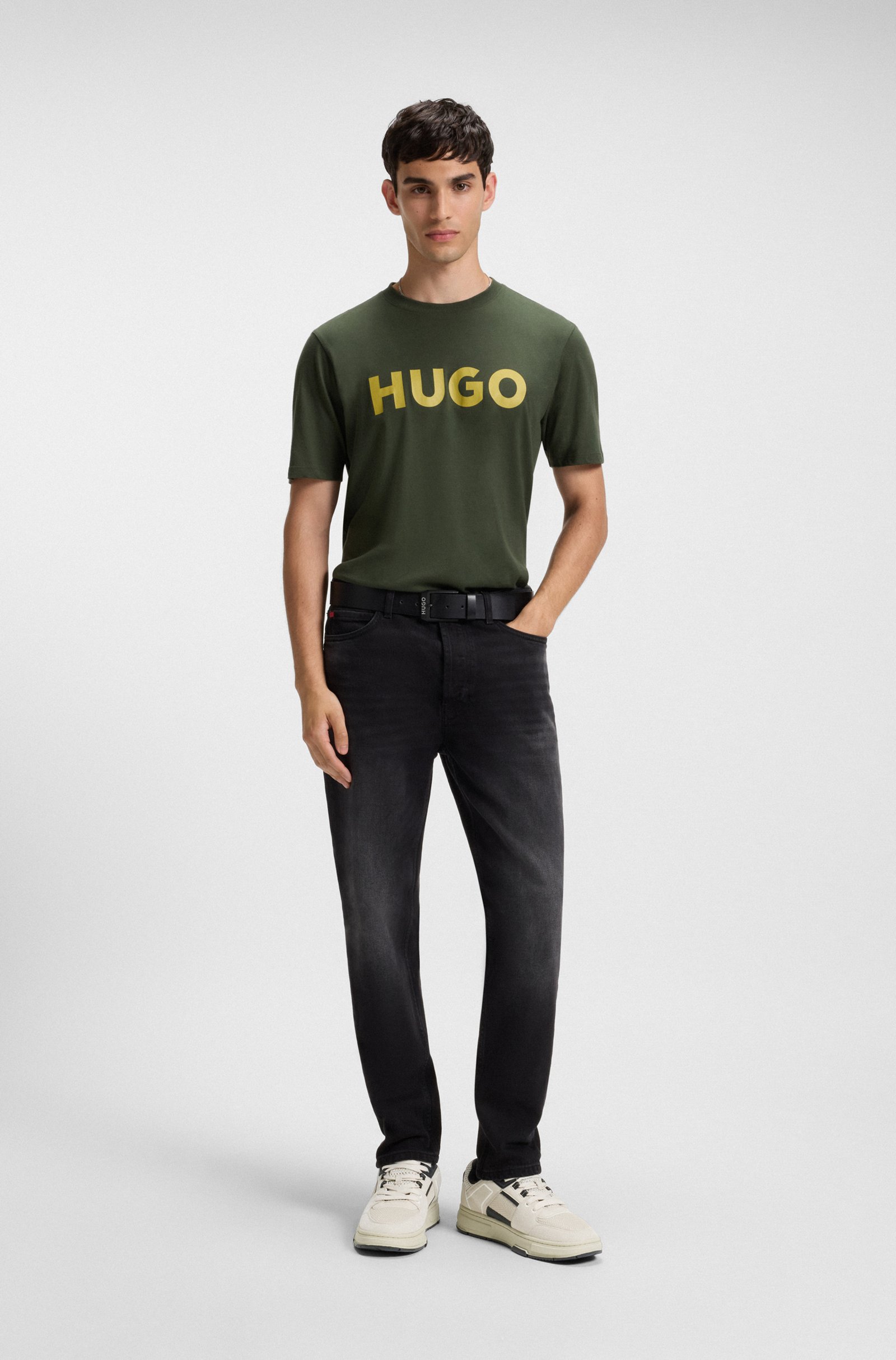 ATLETE, Hugo