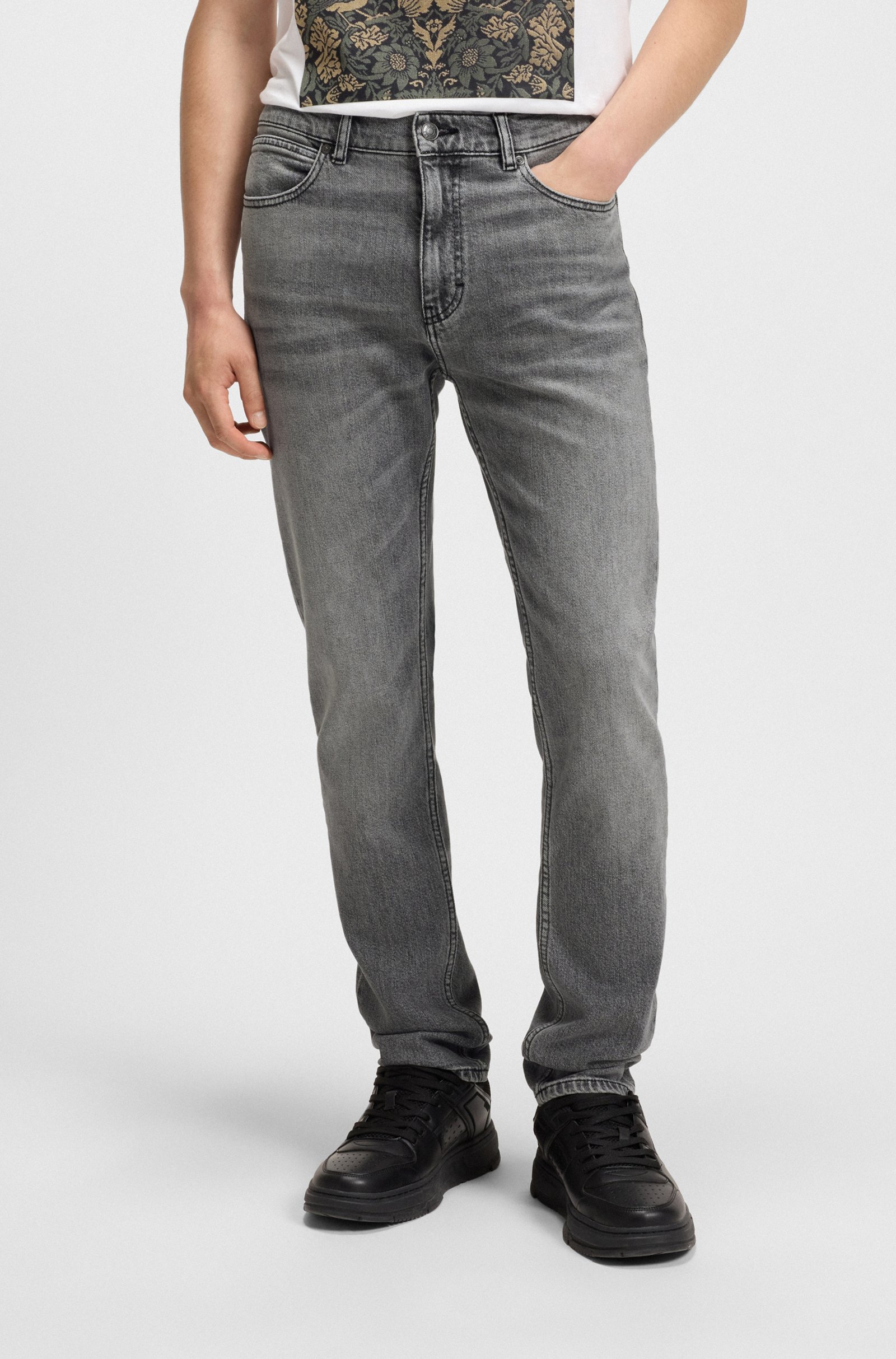 JEANS, Hugo