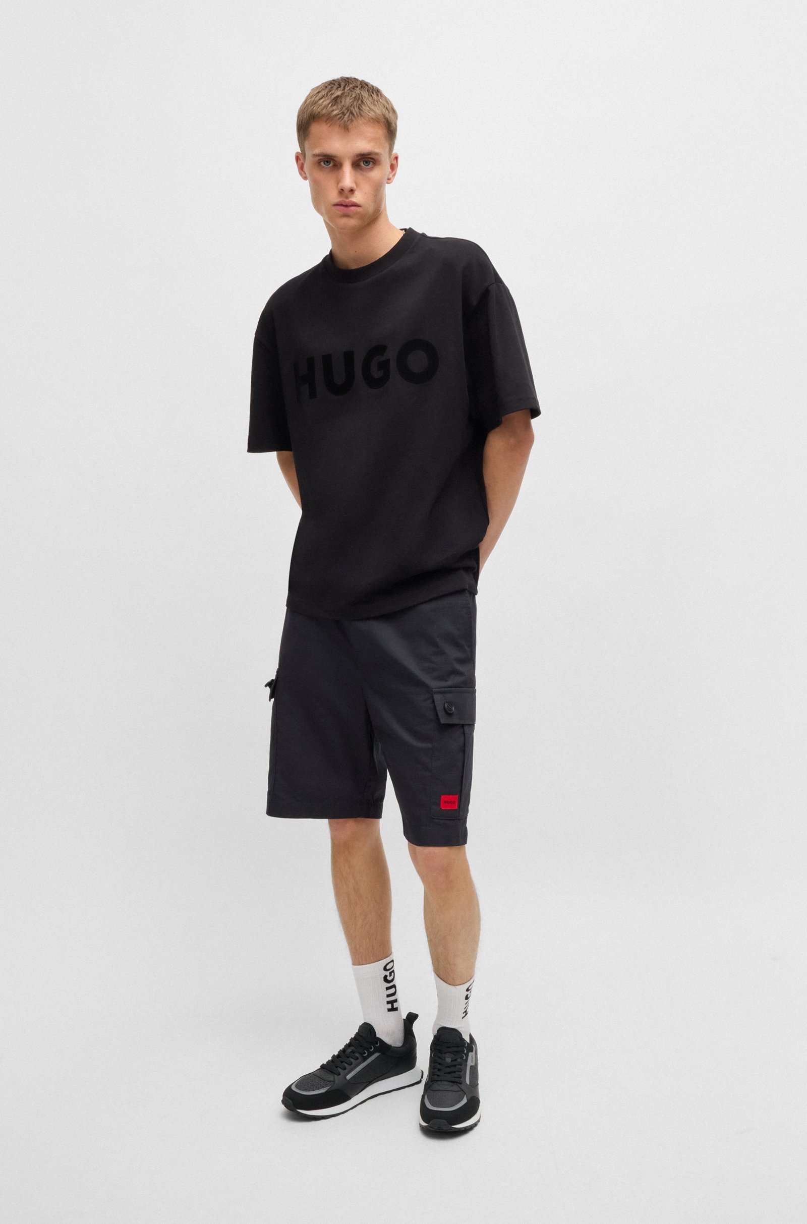 ATLETE, Hugo