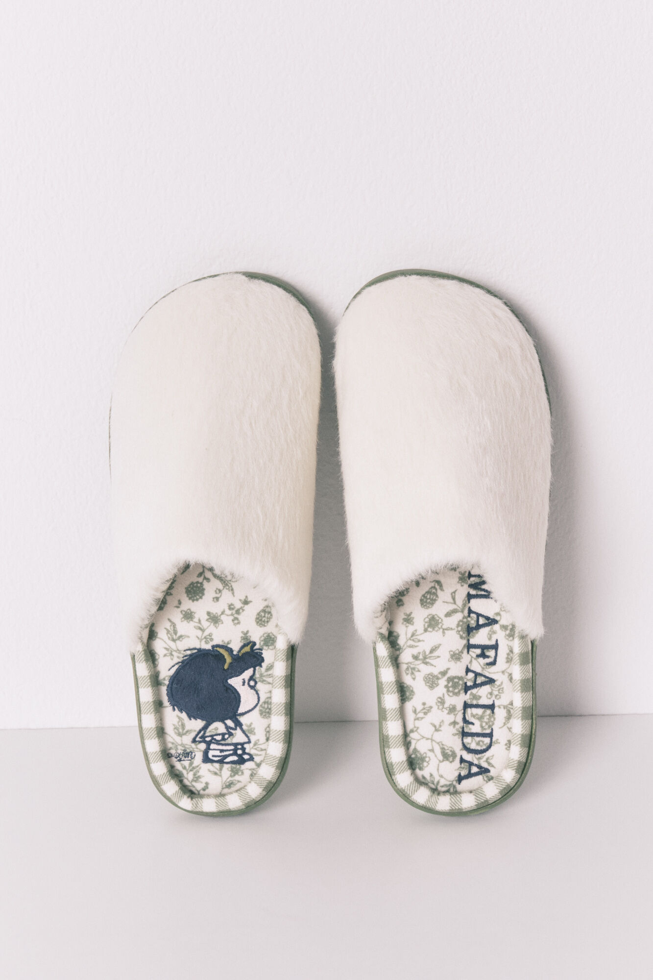 Pantofla, Women Secret